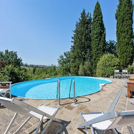 Poolside Leisure In Hideaway Willa