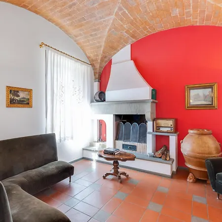 Poolside Leisure In Hideaway Willa Empoli